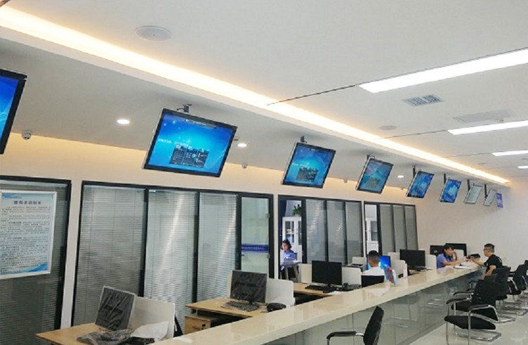 壁掛廣告機(jī)：點亮品牌，引領(lǐng)潮流